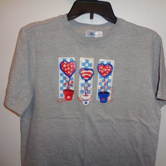 Women's T-Shirt Size Medium - Picture 2 of 11